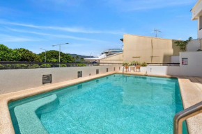 Belle Escapes 702 CBD Apartment with Elevated City and Water Views
